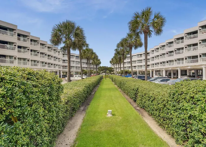 Cdm 304 - Beachfront Serenity