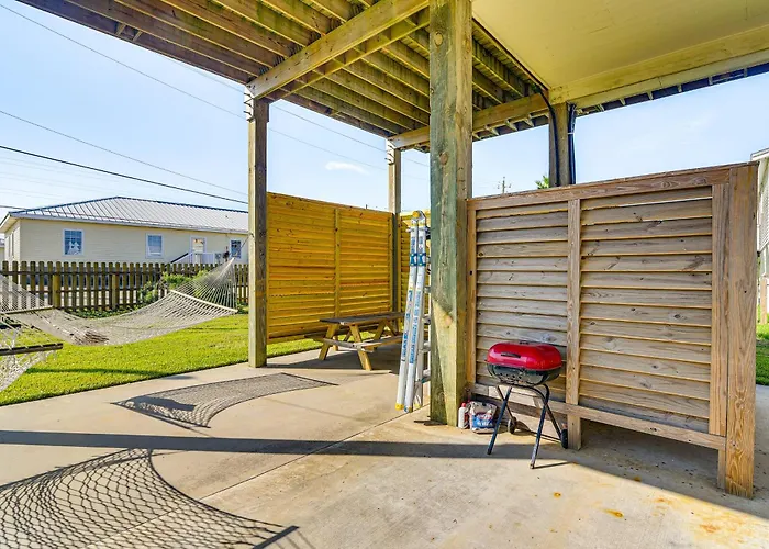 Galveston Coastal Retreat: 2 Mi To State Park!